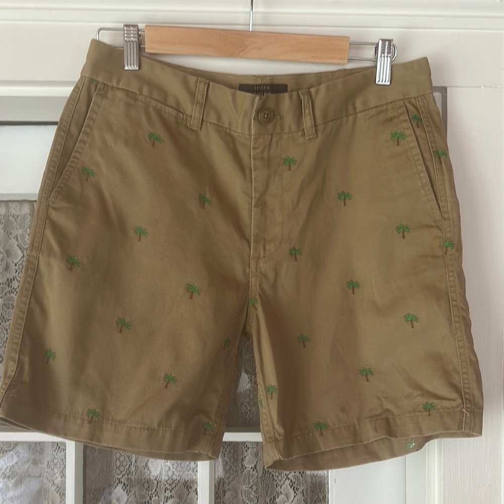 J Crew tan chino critter palm tree shorts.  Size 6